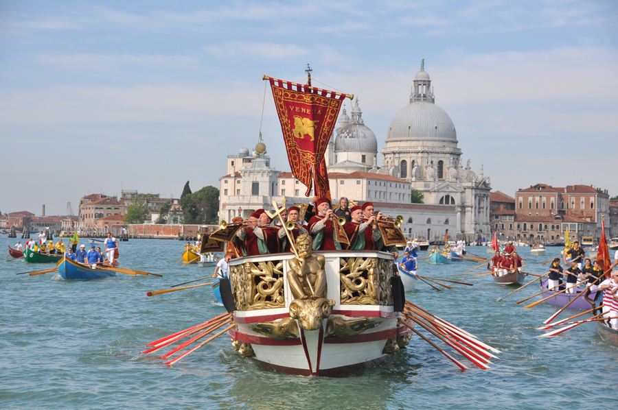 Venezia risposa il suo mare. Festa della Sensa 2022