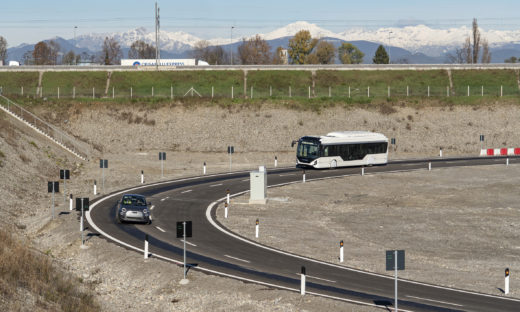 In Italia l' autostrada che ricarica le auto con l'asfalto