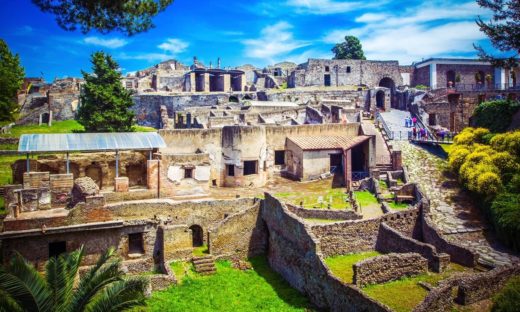 Nuove scoperte a Pompei: ritrovati tre scheletri e due case