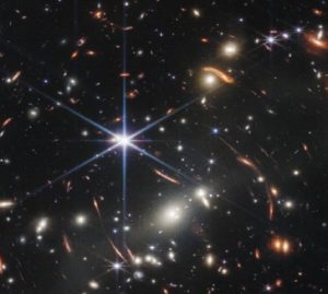 Telescopio spaziale James Webb: lo specchio che guarda indietro nel tempo