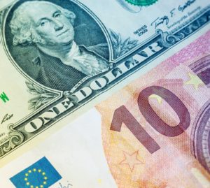 Euro dollaro: la moneta europea ai minimi da 20 anni. E’ recessione?