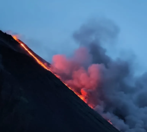 Eruzione Stromboli: è allerta arancione