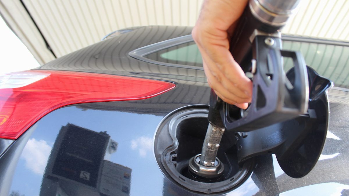 Benzina annacquata: attenti a cosa mettete nel serbatoio