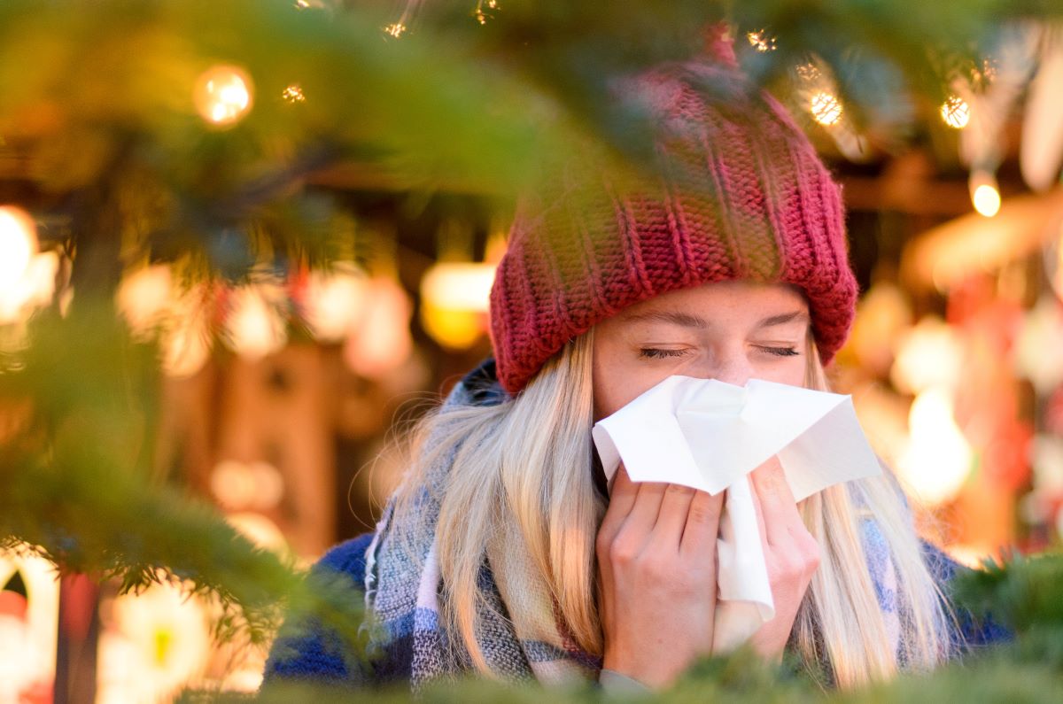 Influenza e Covid: perché ci ammaliamo di più in inverno