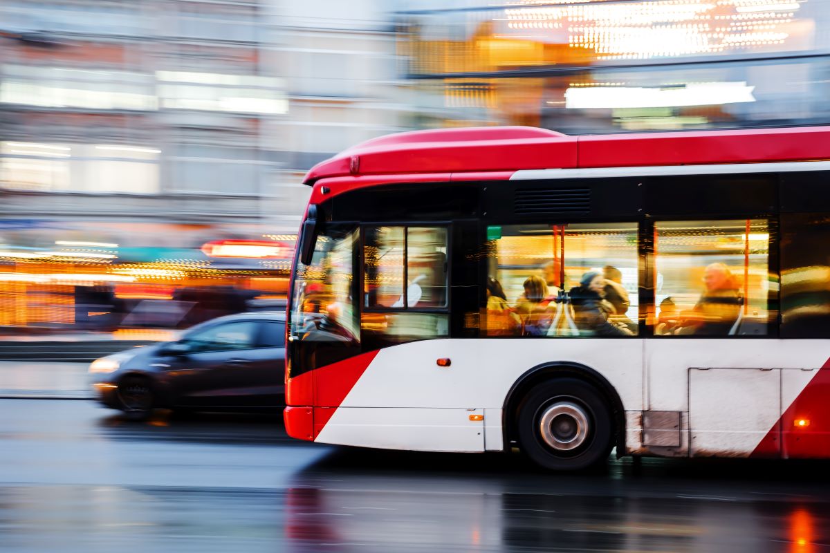 Mobilità: gli italiani sognano più mezzi pubblici