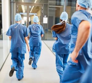 Medici in fuga dagli ospedali: uno su tre è pronto a lasciare