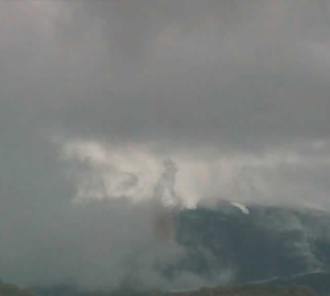 Allerta arancione per l'Etna. Riapre l'aeroporto di Catania