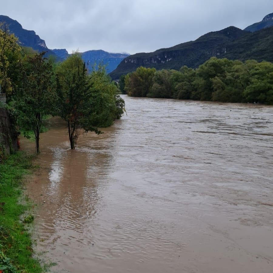 Ciclone Ciaran: Toscana e Veneto tra vittime e allerta rossa