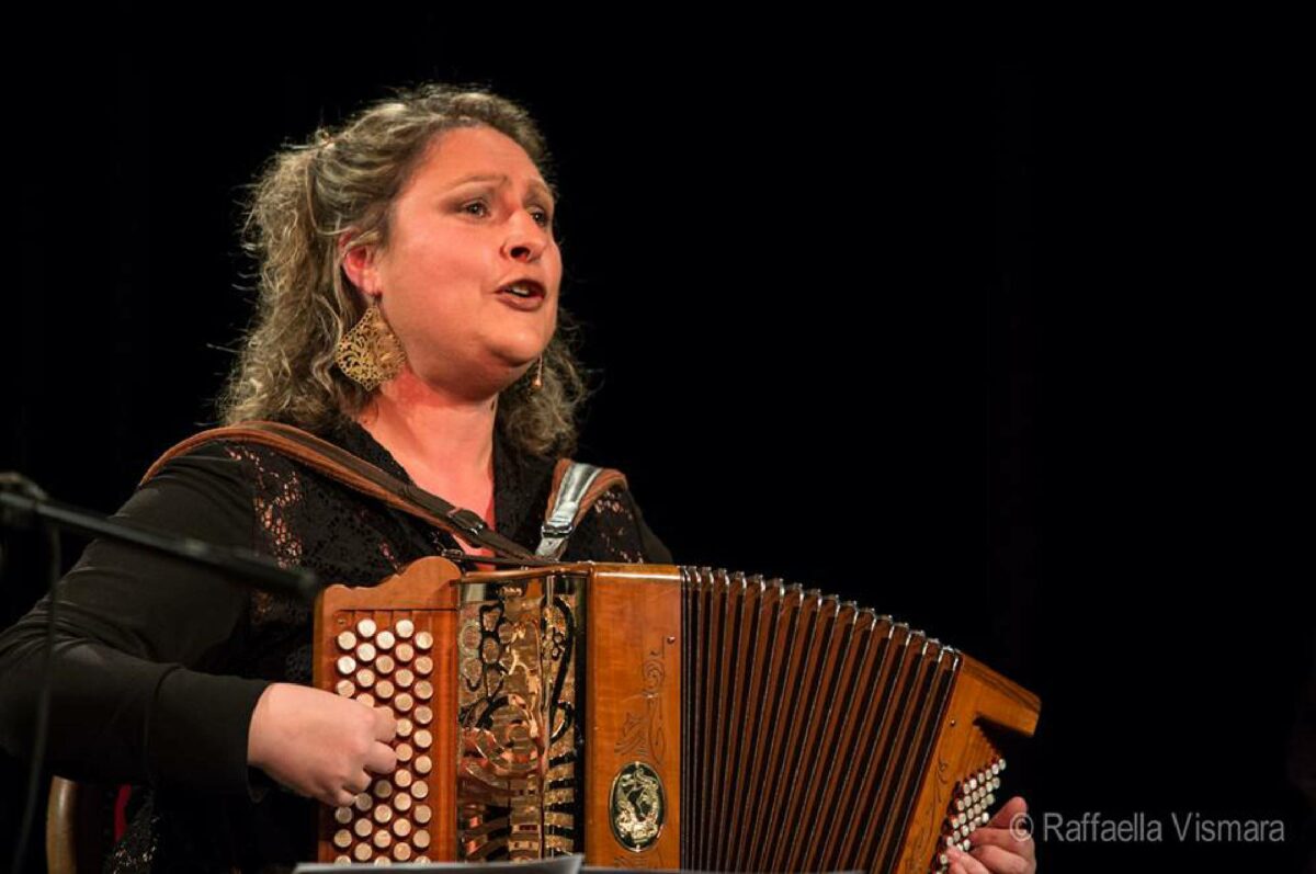 Le fisarmoniche di Francesca Gallo, l'ultima artigiana in Italia a costruirle