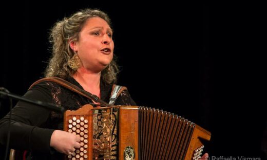 Le fisarmoniche di Francesca Gallo, l'ultima artigiana in Italia a costruirle