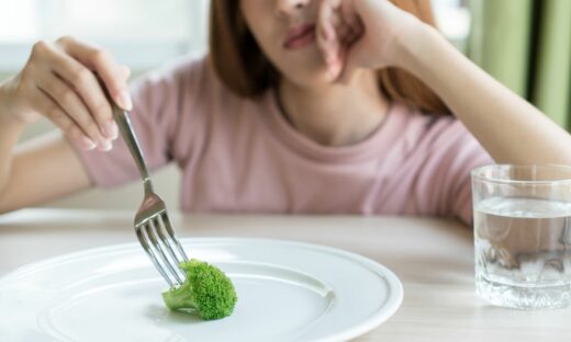 Disturbi alimentari: sempre di più e prima, anche tra i maschi