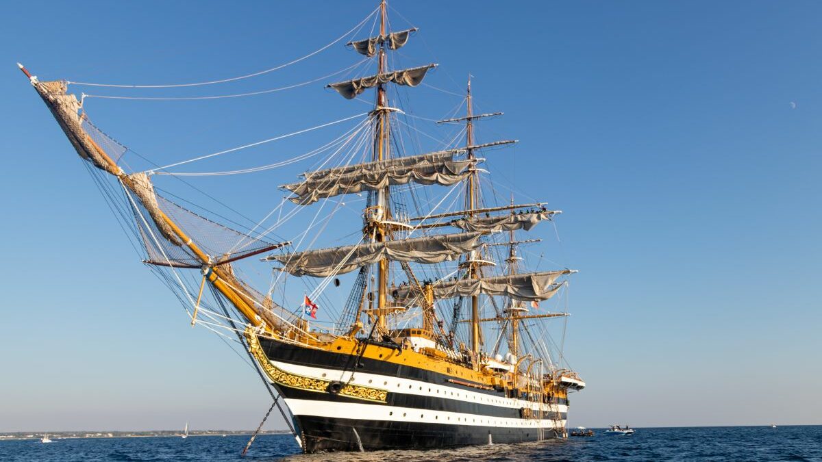L’Amerigo Vespucci è pronto a riprendere il mare