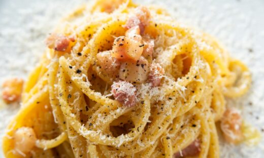 Fake in Italy: Carbonara