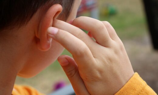 Orecchie per sentire: basta giusto una terapia di "correzione"