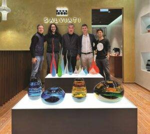Kengo Kuma e Salviati: tra luce e materia, l'incanto del vetro di Murano