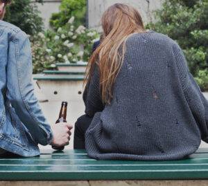 Depressi e infelici: com’è difficile essere giovani, oggi!