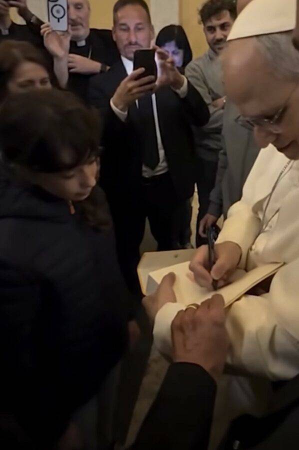 Un Papa americano a Roma: Leone XIV, un Papa tra la gente