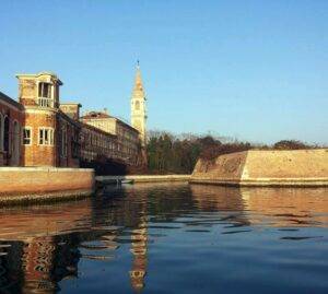Poveglia rinasce verde: l’isola torna a vivere tra natura, memoria e comunità