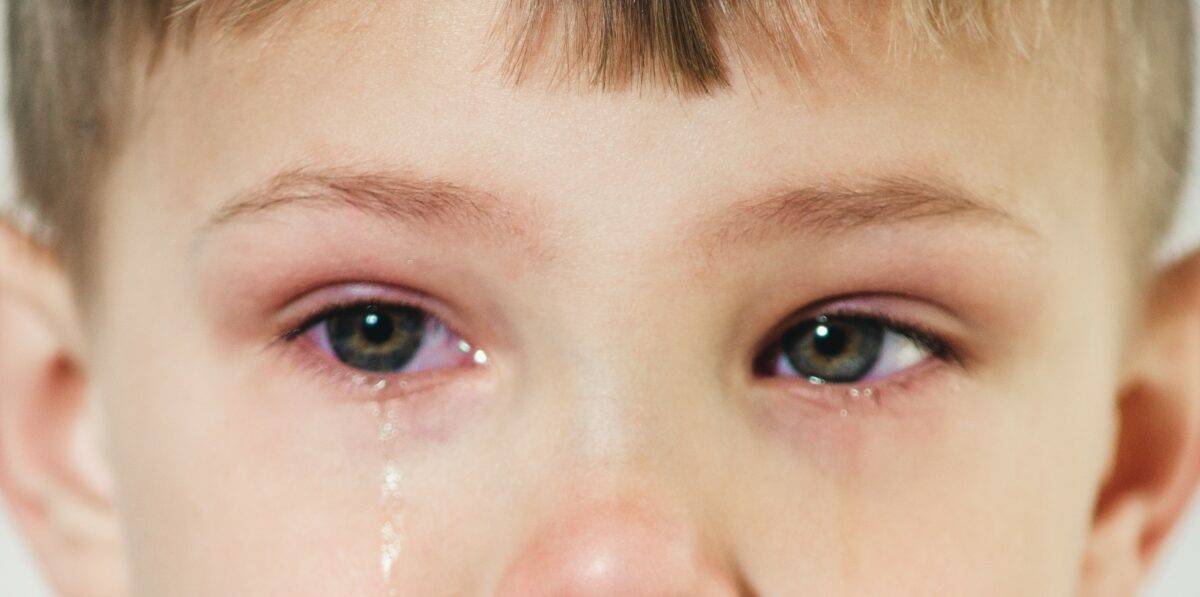 Le lacrime dei bambini svelano come curare gli occhi