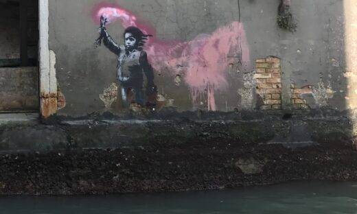 Banksy a Venezia: al via il restauro per il “The Migrant Child”