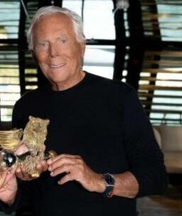 Addio a Giorgio Armani. Solo due giorni fa se ne è andato anche Emilio Fede