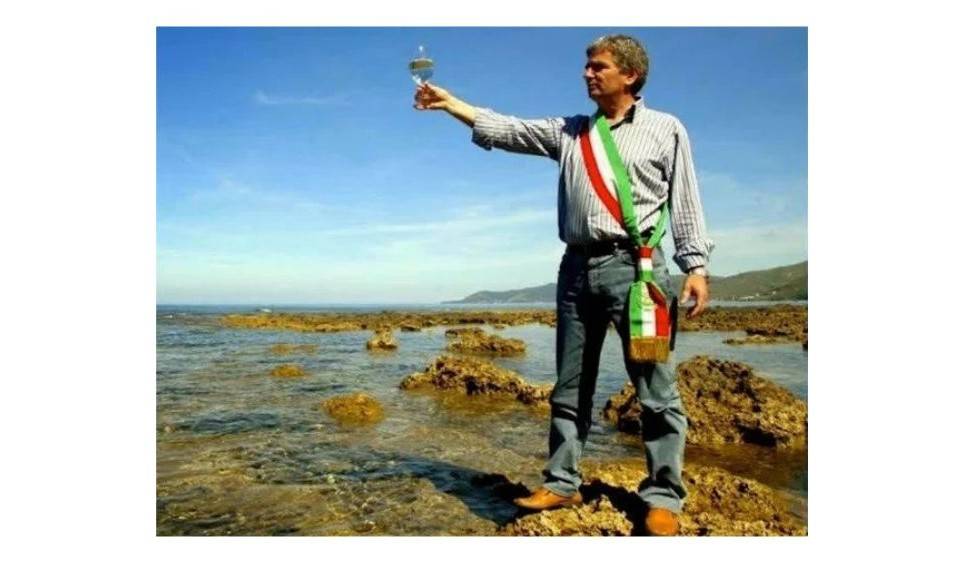 Il sindaco pescatore che sognava legalità e bellezza