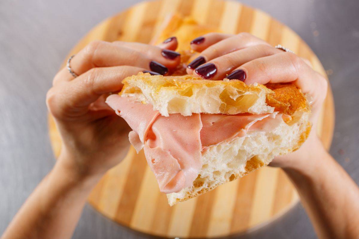 Quel panino che mangi tutti i giorni potrebbe farti male