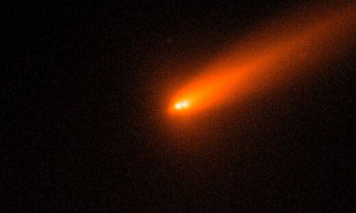 La “cometa dorata Atlas” si frantuma: l’immagine che lascia senza fiato