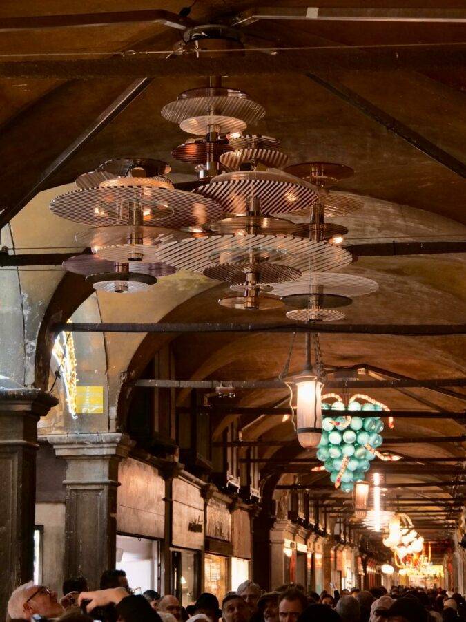 Murano Illumina il Mondo: Pellizzari e Salviati portano “Nature Rebirth” a San Marco