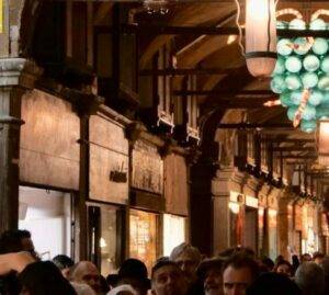 Murano Illumina il Mondo: Pellizzari e Salviati portano “Nature Rebirth” a San Marco