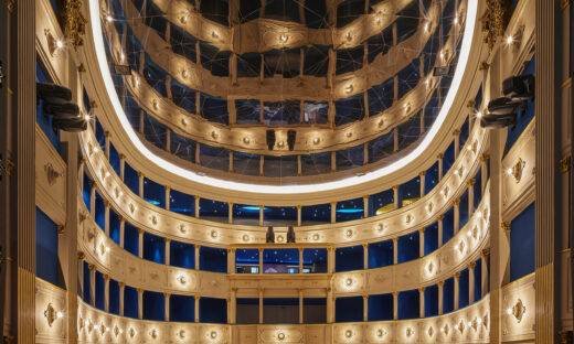 Torna a vivere il Teatro Nazionale di Firenze