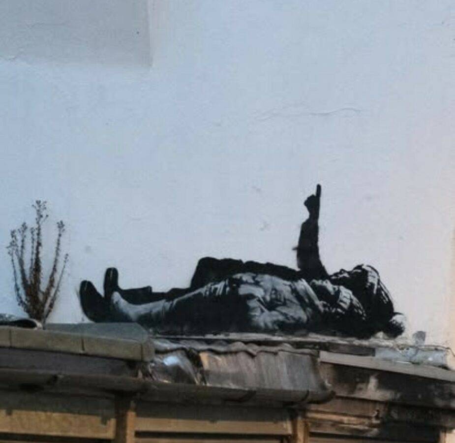 I bambini che il mondo non vede. Banksy denuncia l’emarginazione dei bambini homeless