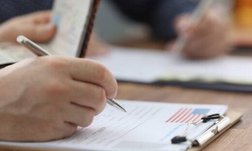 Servirà anche la lista degli account social per entrare negli Usa