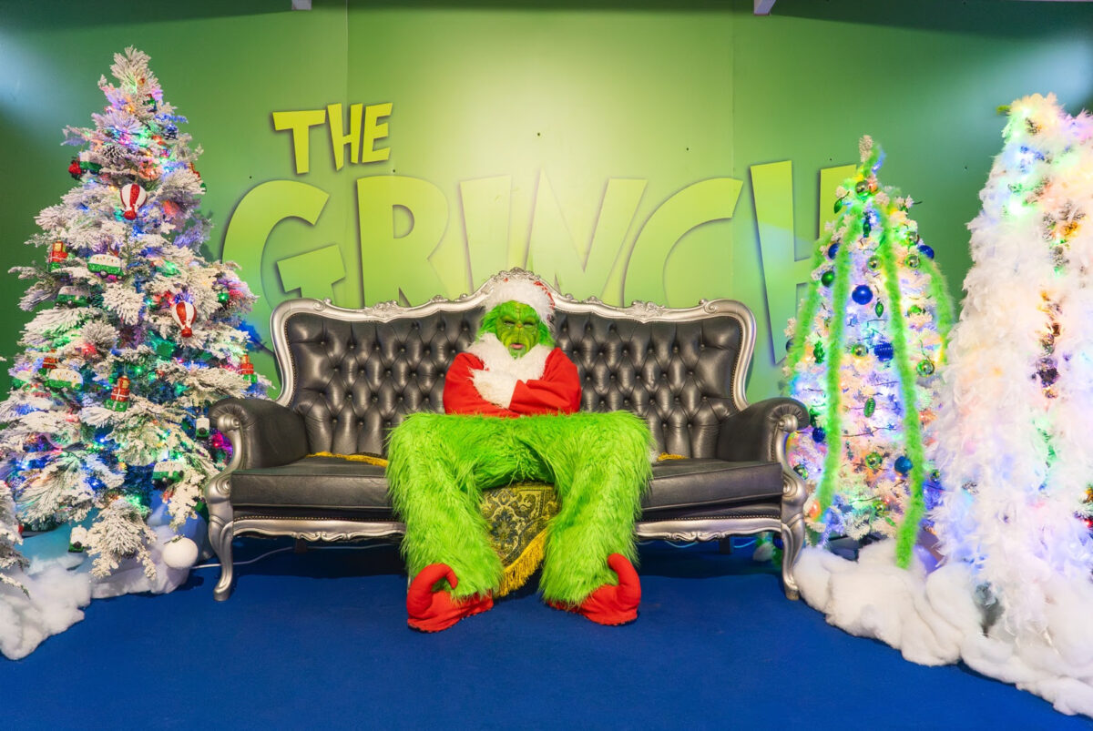 Grinch e Krampus invadono Caorle: il Natale più lungo d’Italia è sul mare