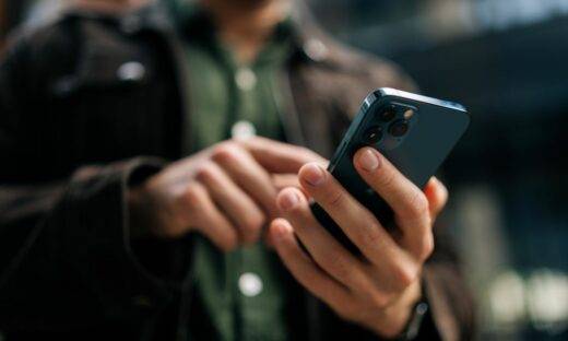 Rincari 2026: lievitano i costi delle tariffe telefoniche