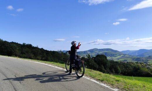 Pedalare verso un'Italia che non ci si aspetta