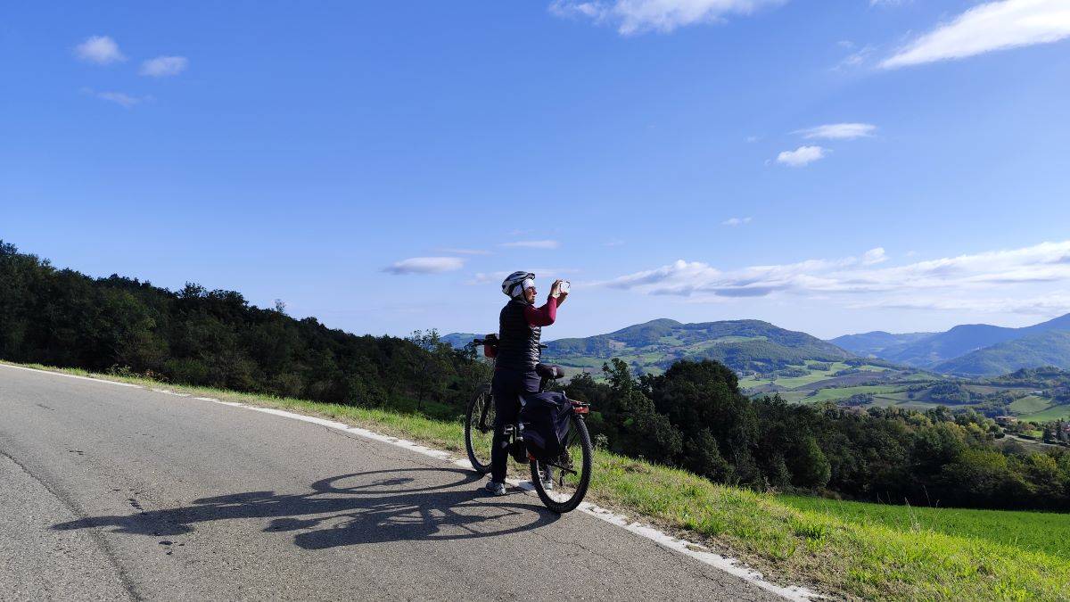 Pedalare verso un'Italia che non ci si aspetta