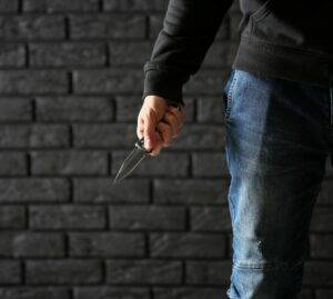 Coltelli in tasca e risse: il lato oscuro della Generazione Z