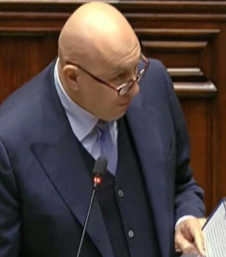 Ministro della Difesa: Italia sotto controllo per sicurezza interna