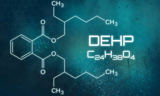 Dentro la plastica: la sostanza sotto accusa per morti neonatali e parti prematuri