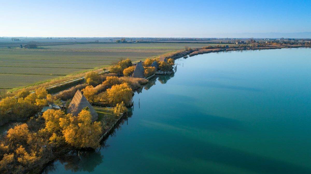 La rotta segreta dell’Adriatico: 127 km tra acqua, bici e borghi