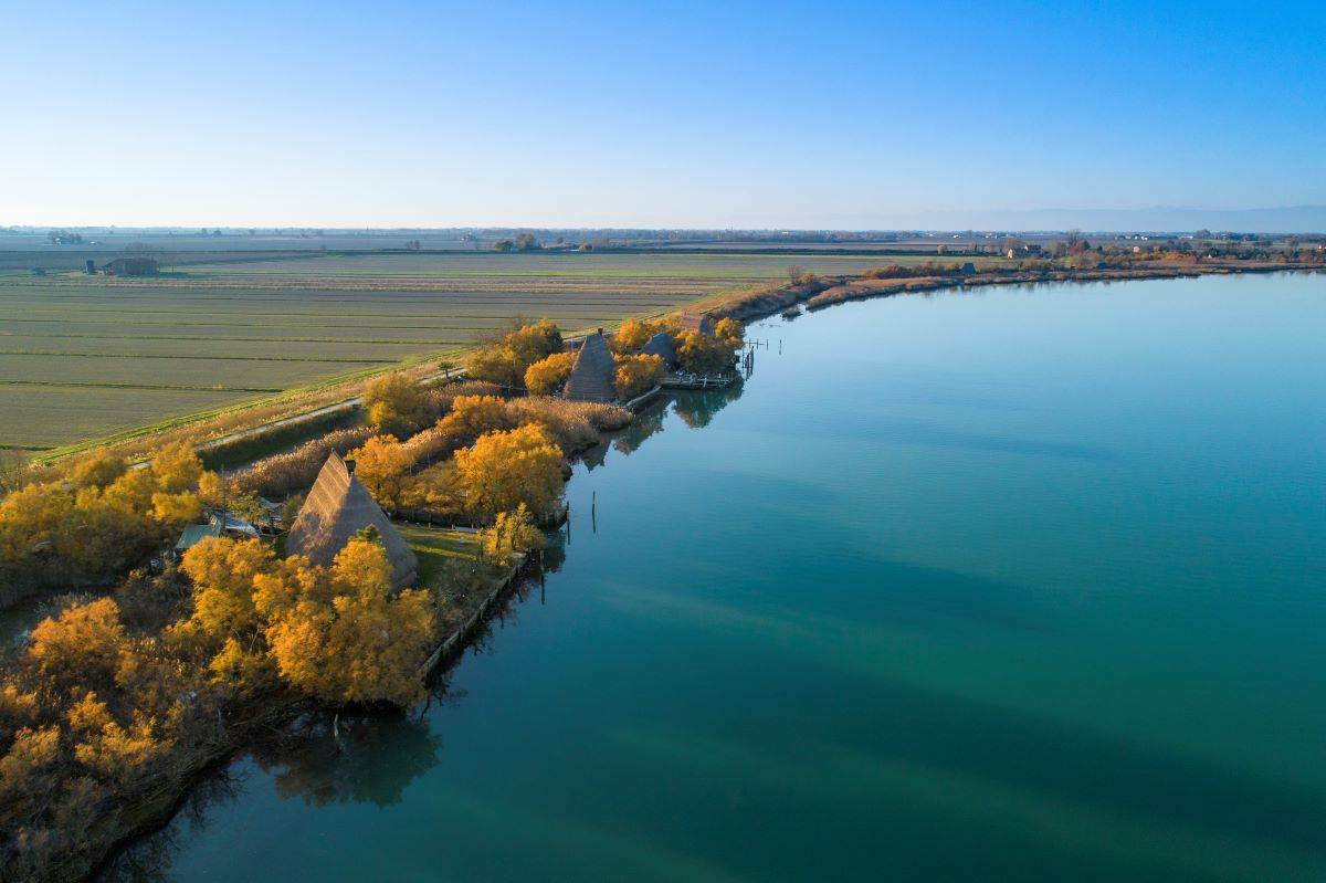 La rotta segreta dell’Adriatico: 127 km tra acqua, bici e borghi