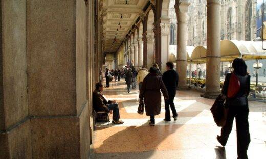 Sei italiani su 10 non arrivano a fine mese: il nuovo volto della povertà in Italia