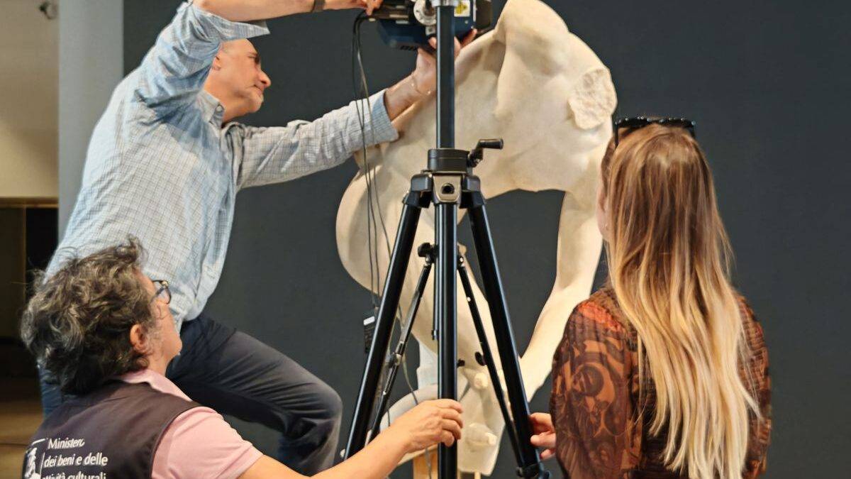 La Roma che non si vede: scoperti i “perni segreti” delle statue antiche