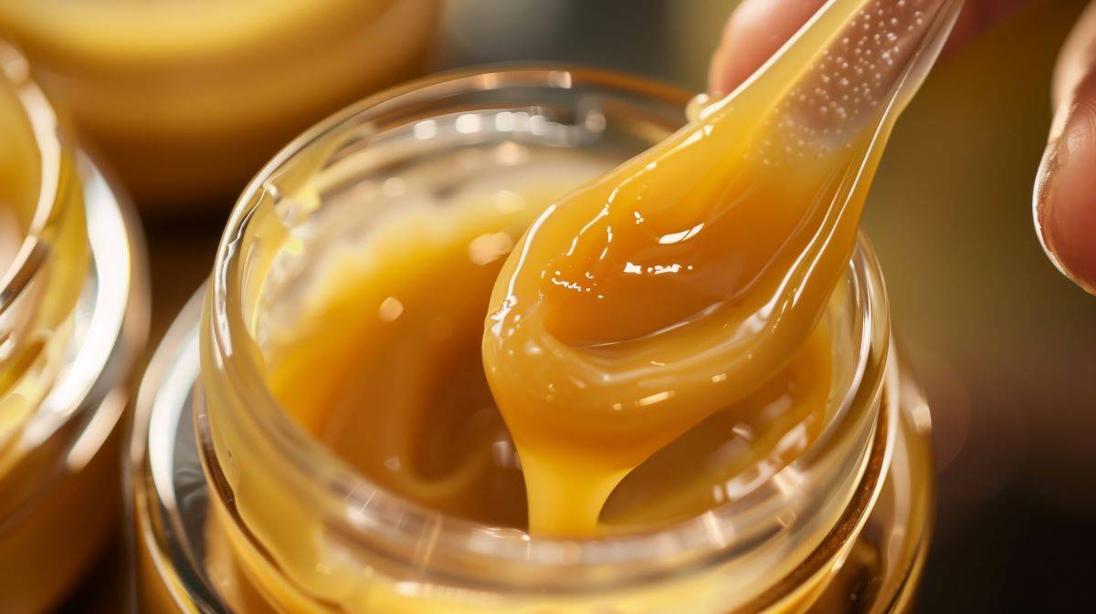 Sembra miele, ma è droga. Scatta l'allarme dopo tre ricoveri