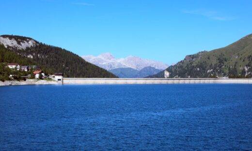 L’acqua delle Dolomiti vale milioni, il Veneto incassa e investe sulla sicurezza