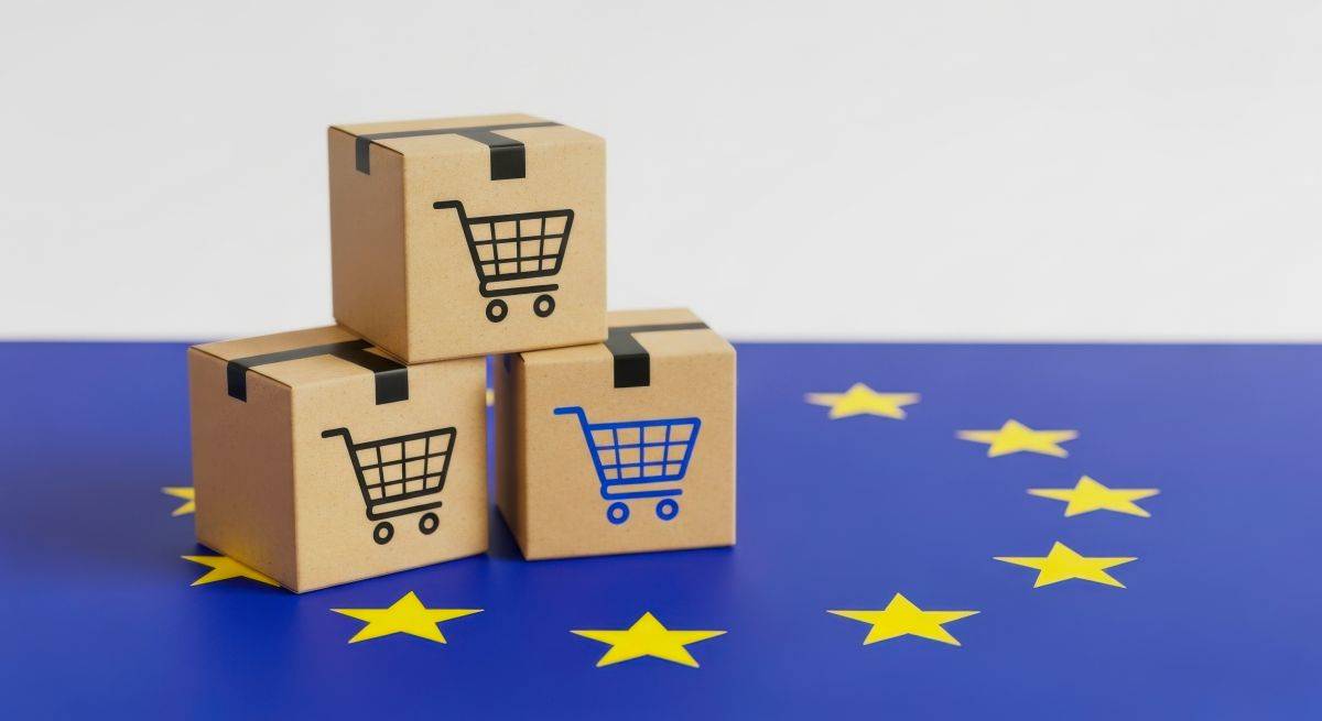 3 euro in più sui pacchi online: l’Europa cambia le regole dello shopping low-cost