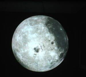La Luna protagonista a Jesolo: la mostra che fa alzare gli occhi al cielo