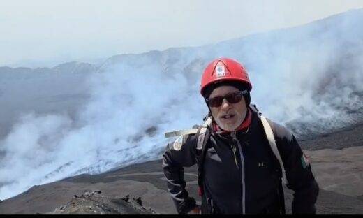 L’Etna è tornato in attività: aeroporto di Catania chiuso fino alle 16