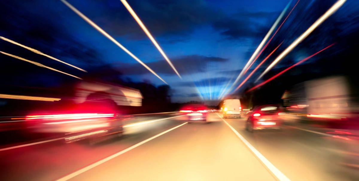 Nuovo Codice della strada, si cambia: patente a 17 anni, sorpasso a destra e nuove multe